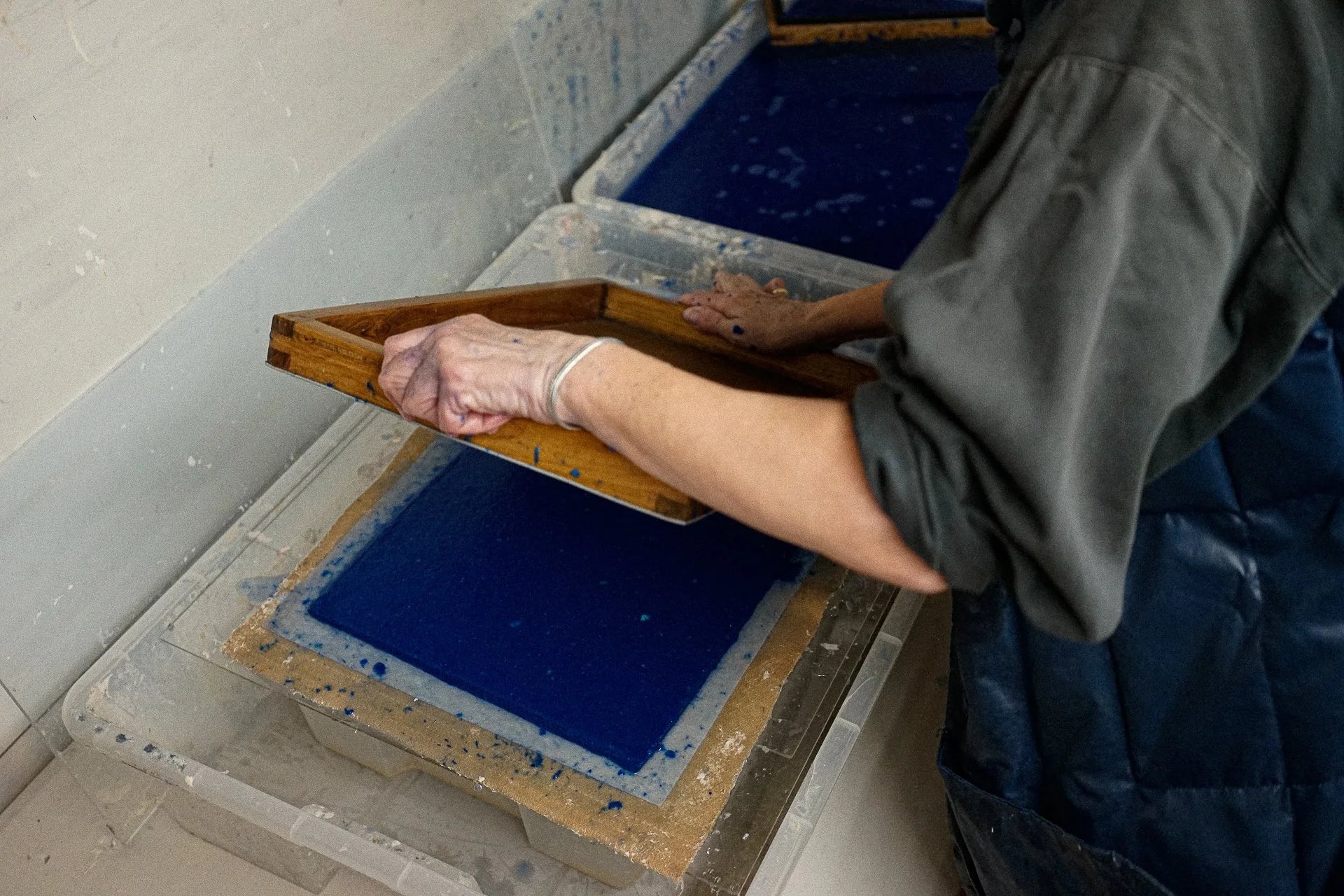 Tidekettle + Pith®: Hand-made paper from waste material.